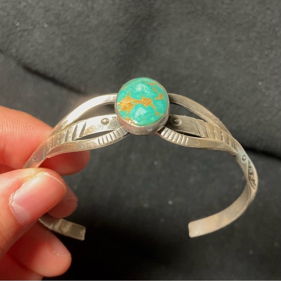 Vintage Navajo Turquoise Cuff Bracelet Sterling Silver Bracelet Genuine Turq - Picture 5 of 6